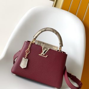 p130021 x 13.6 x 8 (cm) (Length x Height x Width) 27 x 17.3 x 9 (cm) (Length x Height x Width) • Taurillon calf leather • Taurillon calf leather trim • Calf leather lining • Metal hardware • Flap can be positioned inside or outside • Compartment features zippered pocket and slip pocket • Metal studs • Holds smartphone, LV Vertical wallet, headphones,keys, and lipstick • Shoulder strap: detachable, adjustable • Strap length: 46.5 cm • Adjustable to: 55.0 cm • Handle: single handle